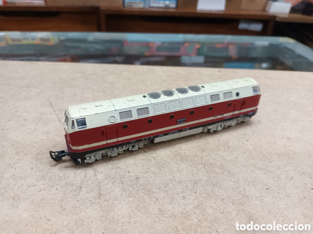 Trenes Escala: Escala berliner bahnenTT locomotora alemana 119-120-4 le faltan 2 topes funciona ok
