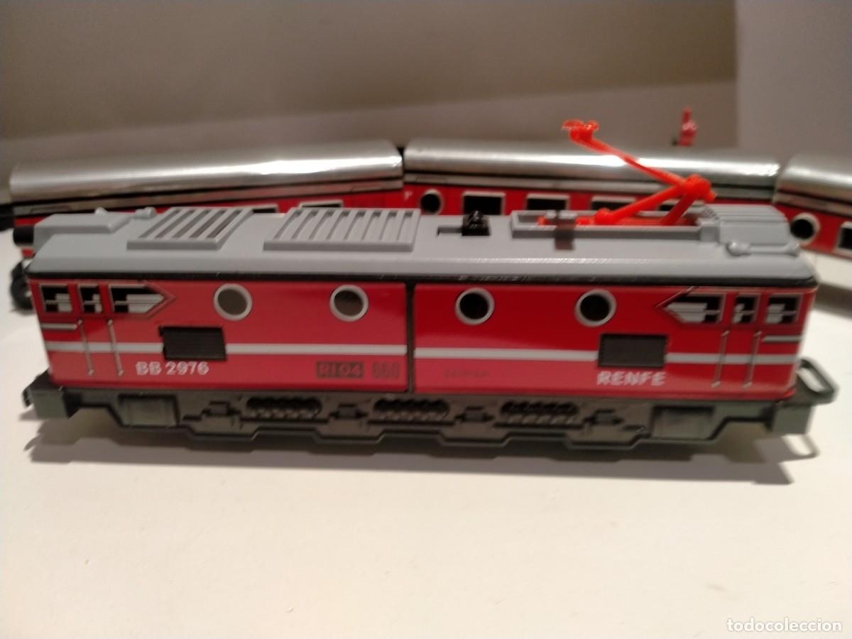 Trenes Escala: Tren Talgo III a pilas con circuito v&iacute;as de Pequetren