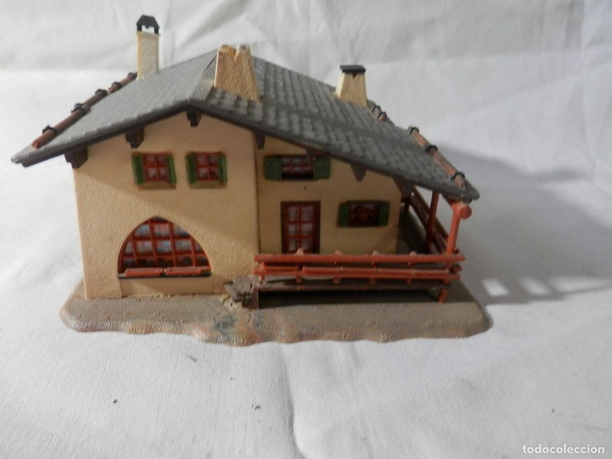 Trenes Escala: EDIFICIO ESCALA HO DE FALLER
