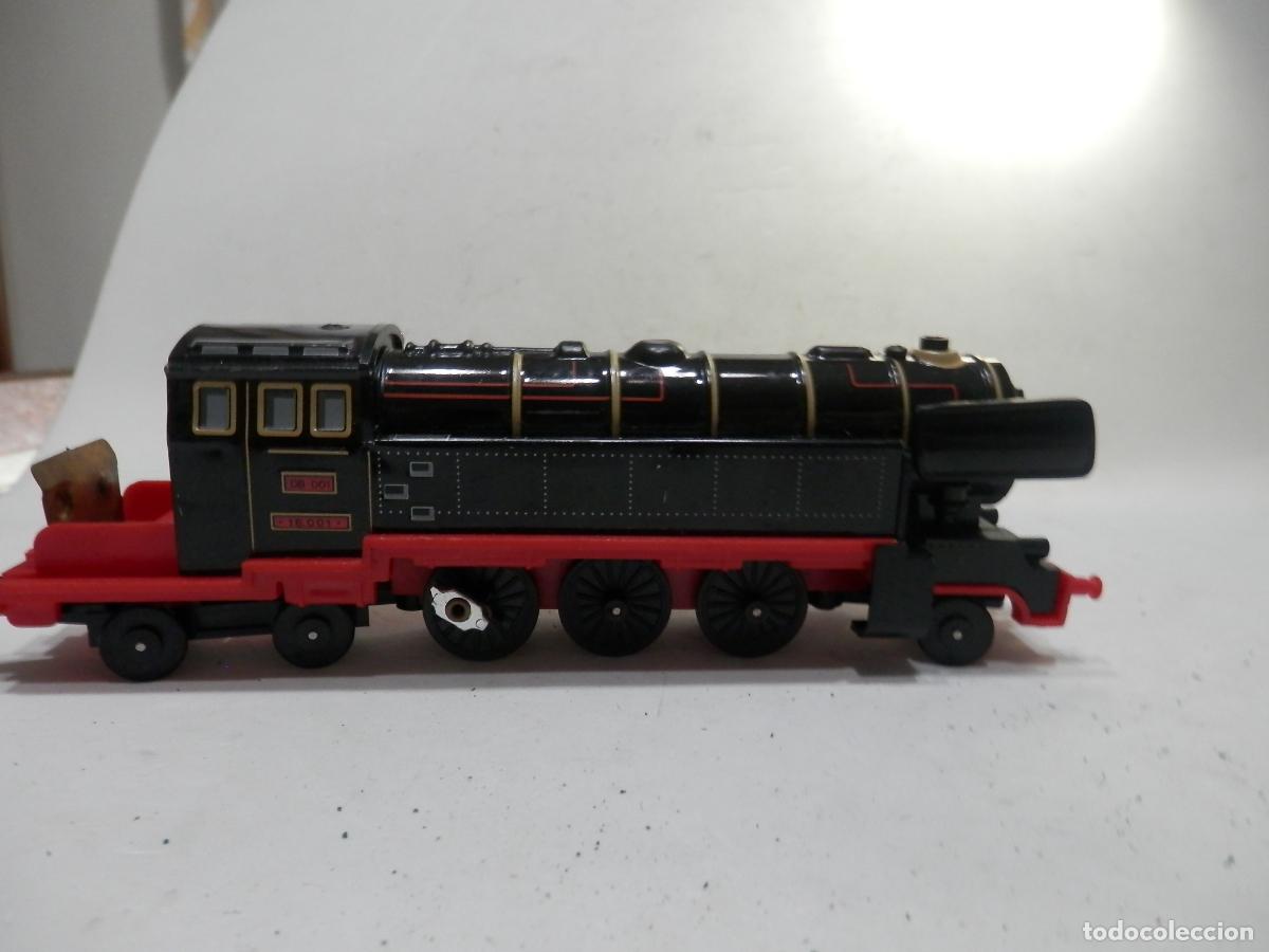 Trenes escala: LOCOMOTORA VAPOR PARA TREN A PILAS ESCALA HO