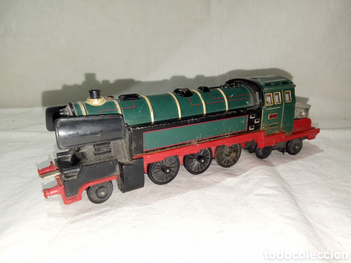 Trenes escala: BONITA Y ANTIGUA LOCOMOTORA HO H0