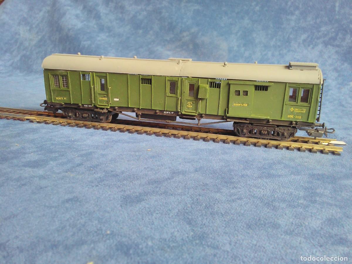 Comboios Escala: FURG&Oacute;N DDE 300 RENFE EX MZA H0