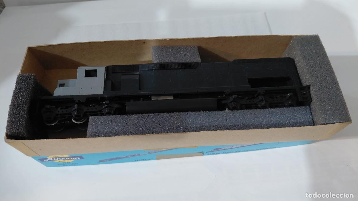 Trenes escala: Locomotora Athearn SD 40 UNDECORATED. HO CC DC