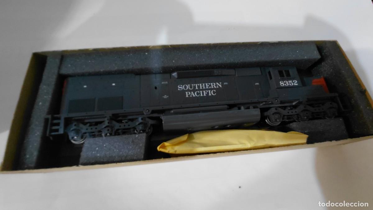 Trenes escala: Locomotora Athearn SD 40 DT- 2 . HO CC DC