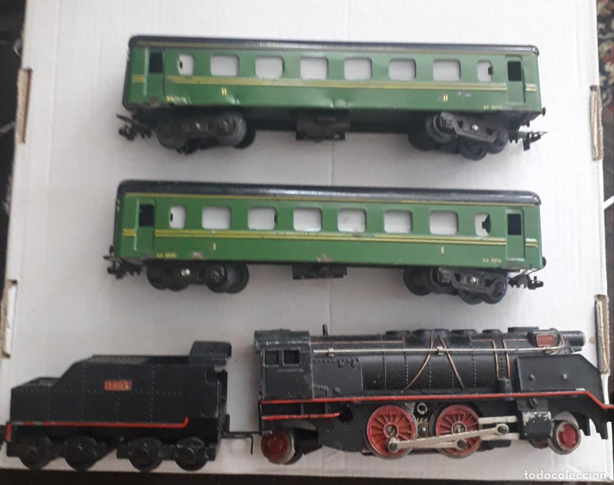Trenes escala: Tren el&eacute;ctrico Paya. Escala HO. M&aacute;quina, vagones, 30 v&iacute;as, estaci&oacute;n Verplana 31, accesorios extras.