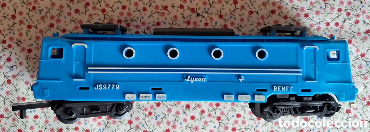 Trenes escala: Renfe. Antigua locomotora azul de tren electrico Jyesa a&ntilde;os 80