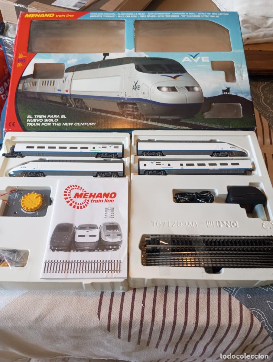Trenes escala: tren A.V.E blanco con su caja material que acompa&ntilde;a vias rrasformador etc etc perfecto estado