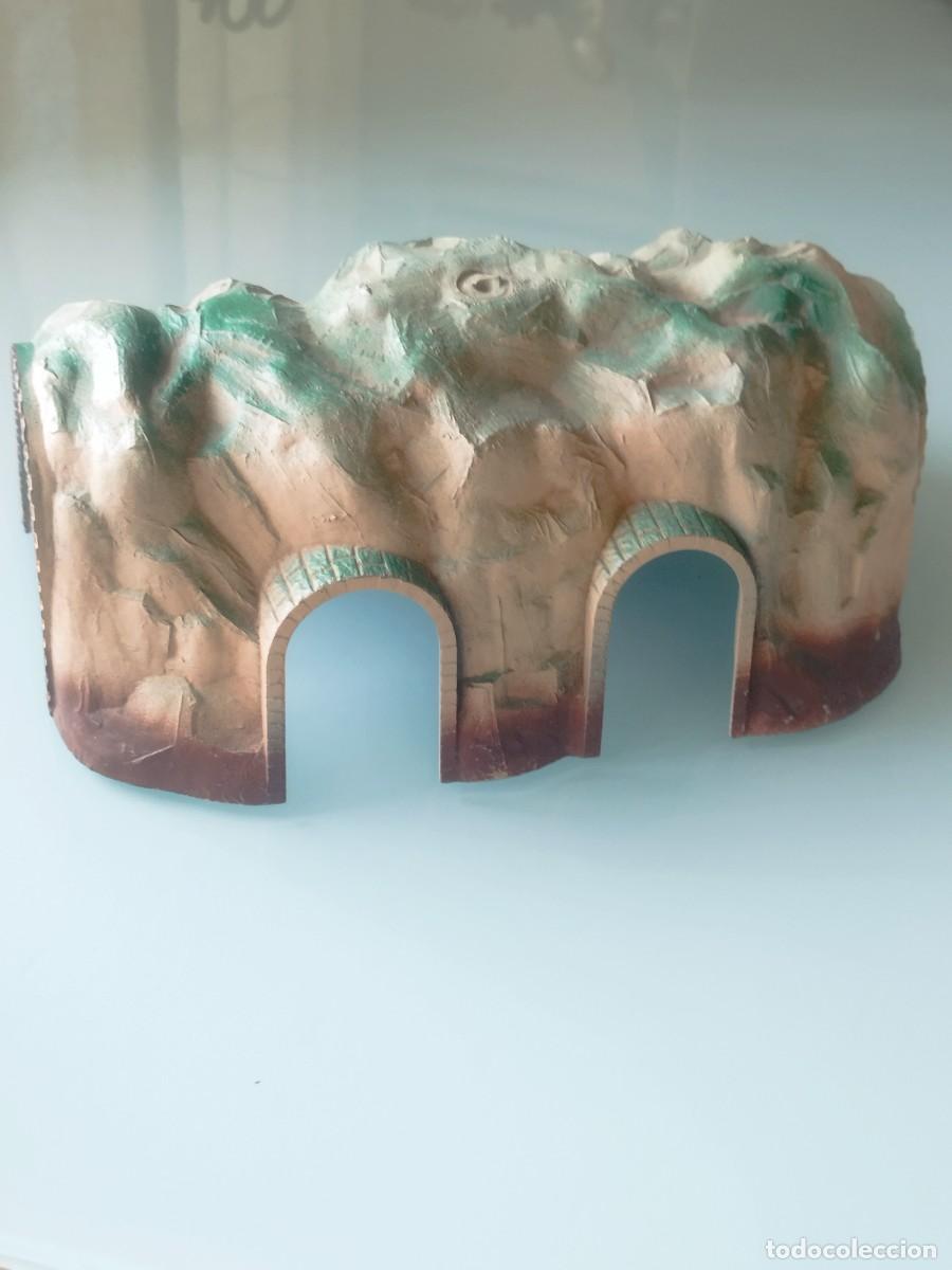 Scale Trains: T&uacute;nel doble de pl&aacute;stico para maquetas de trenes. De Jouef.