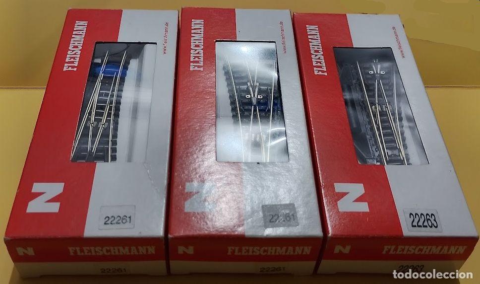 Trenes escala: TRES Desv&iacute;os El&eacute;ctricos FLEISCHMANN, Ref. 22261, 22261 y 22263 - DOS Pupitres IBERTREN - N -