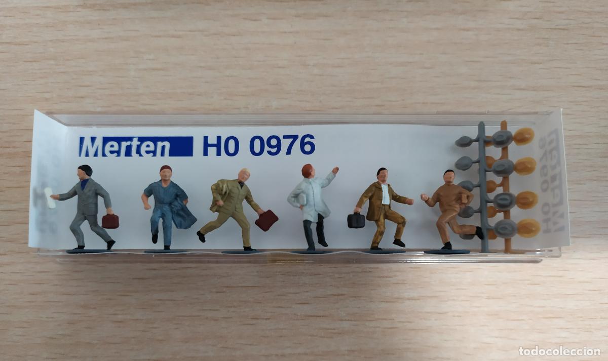 Trenes escala: MERTEN en escala H0, 6 personajes (viajeros) ferroviarios, referencia 0976. &iexcl; A ESTRENAR !