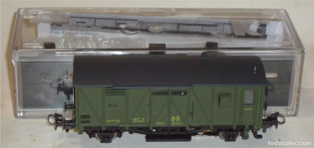 Trenes escala: KTRAIN H0 AC, VAG&Oacute;N EXCELENTE CERRADO DV-340149 RENFE CON LUZ DE COLA, REF. 0801-C