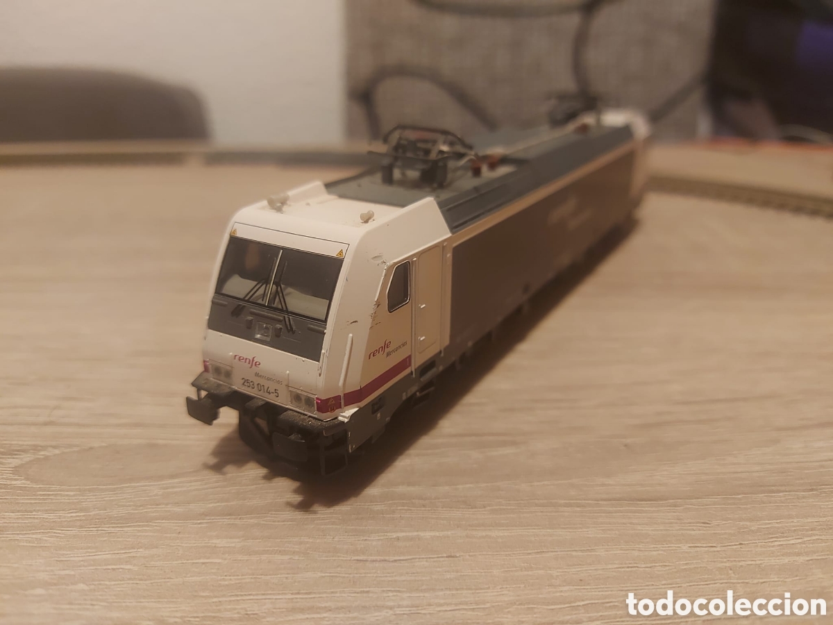 Trenes escala: Locomotora piko h0 cc renfe