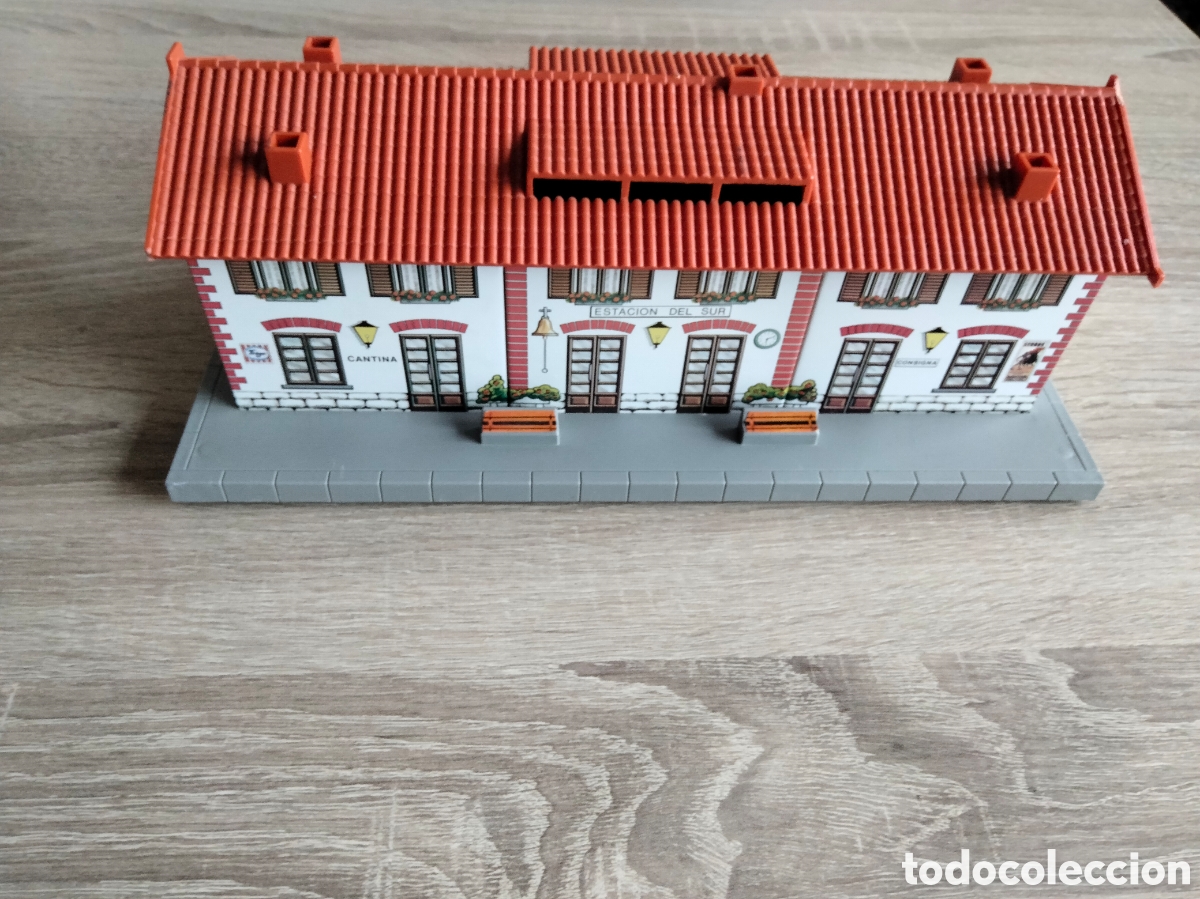 Trenes escala: MAQUETA ESTACI&Oacute;N DEL SUR DE PL&Aacute;STICO Y HOJALATA