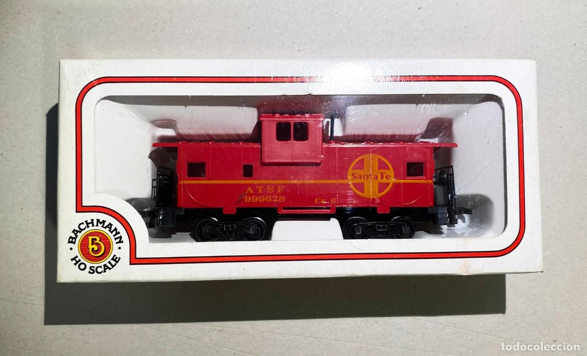 Trenes escala: Vag&oacute;n de cola &rdquo;CABOOSE&rdquo; BACHMANN Escala HO de la l&iacute;nea Santa Fe