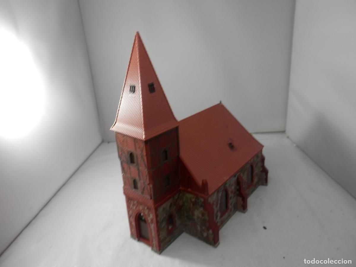 Trenes escala: IGLESIA ESCALA HO DE FALLER