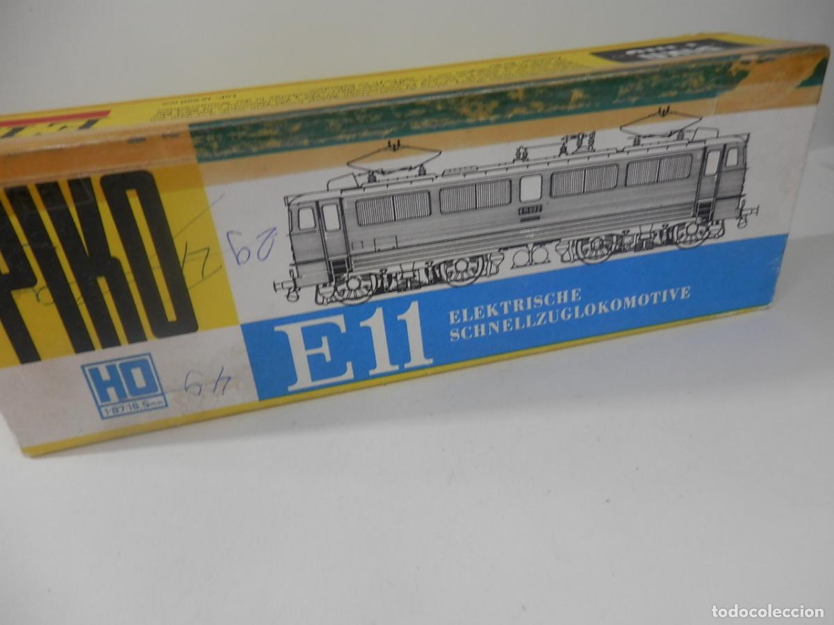 Trenes escala: LOCOMOTORA ELECTRICA DE LA DR E 11 ESCALA HO DE PIKO