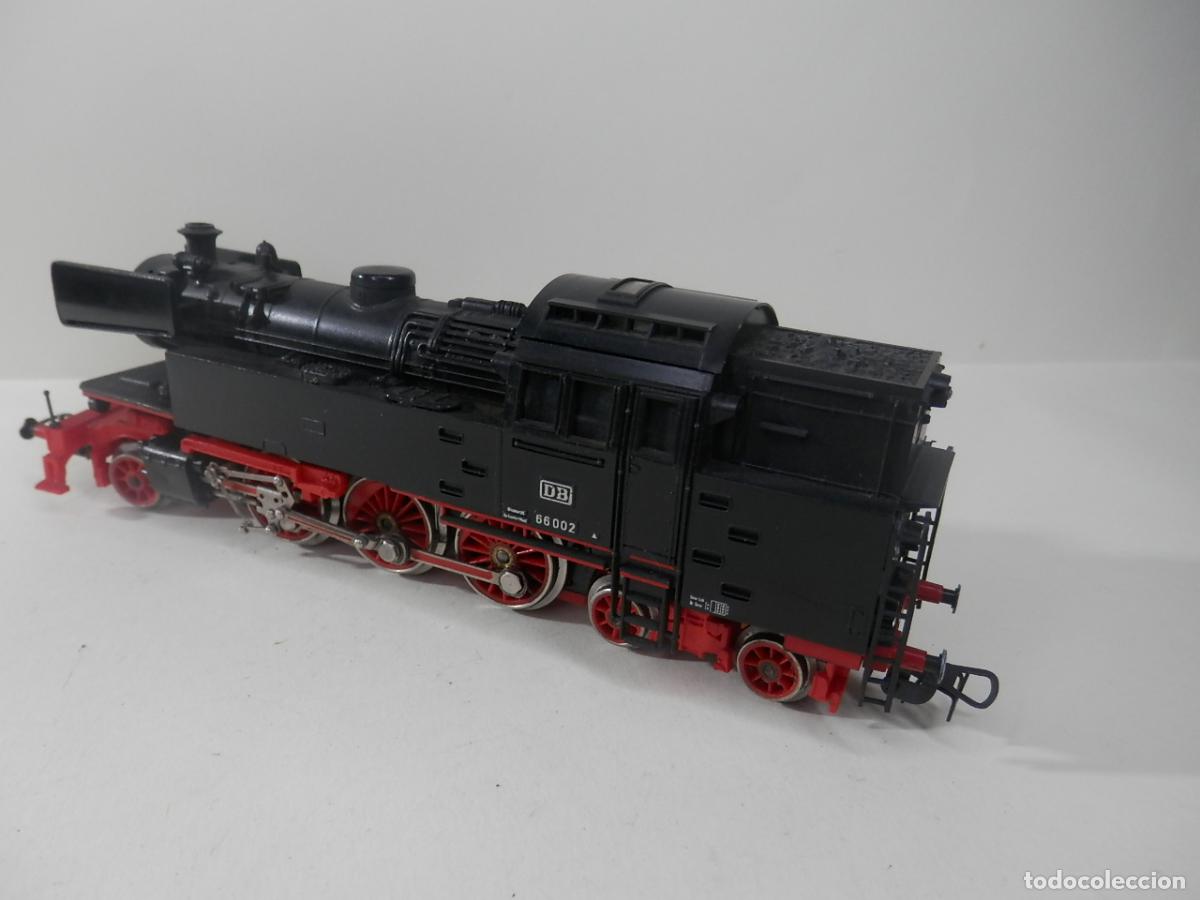 Trenes escala: LOCOMOTORA VAPOR DE LA DB ESCALA HO DE PIKO