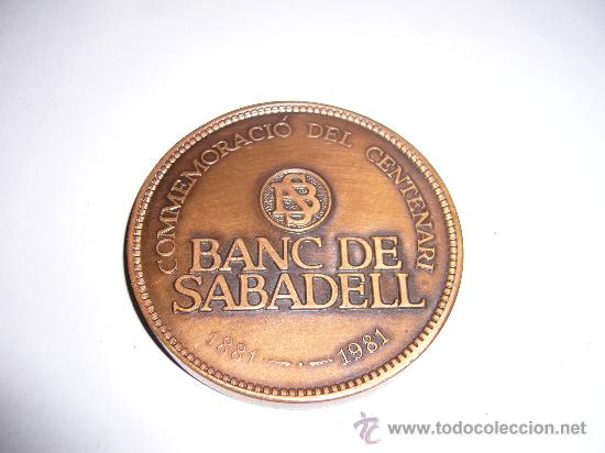 Trofeos y medallas: Medalla de bronce 100 a&ntilde;os banc de Sabadell 1981 - Foto 2