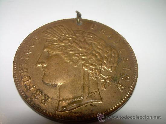 Trofeos y medallas: ANTIGUA MEDALLA DE LATON - Foto 1