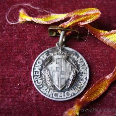 Trofeos y medallas: GREMIO DE PANADEROS BARCELONA 1954. Lote 21634000