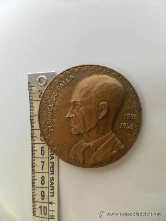 Trofeos y medallas: Medalla conmemorativa. Manuel de Falla. 1876 - 1946. - Foto 2