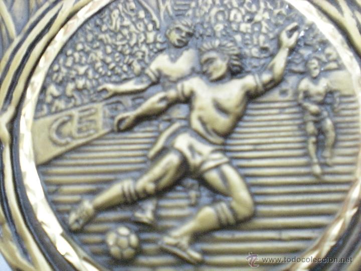 Trofeos y medallas: TROFEO APLICABLE AL FUTBOL - Foto 5