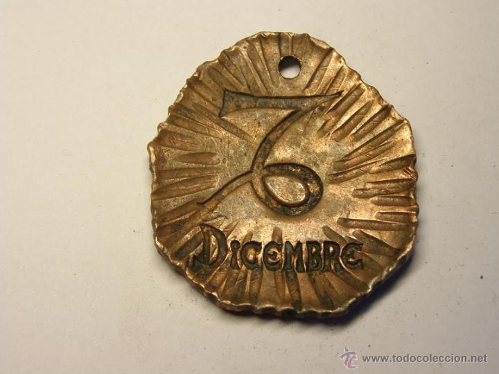 Trofeos y medallas: Medalla indeterminada diciembre. - Foto 1