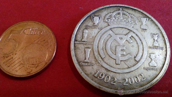 Trofeos y medallas: MEDALLA REAL MADRID CENTENARIO - Foto 1