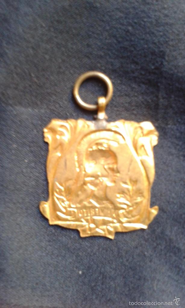 Trofeos y medallas: ANTIGUA MEDALLA ESCOLAR AL MERITO - DORADA - Foto 2