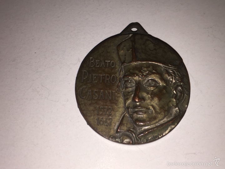 Trofeos y medallas: MEDALLA CONMEMORATIVA DE LOS M&Aacute;RTIRES ESCOLAPIOS - Foto 1