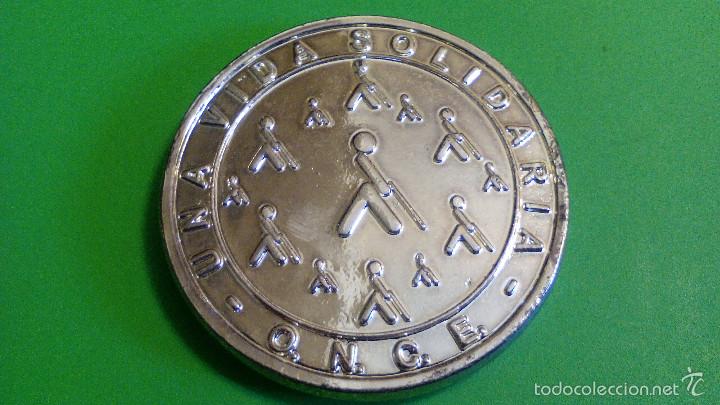 Trofeos y medallas: MEDALLA 25 A&Ntilde;OS DE LA ONCE - Foto 3