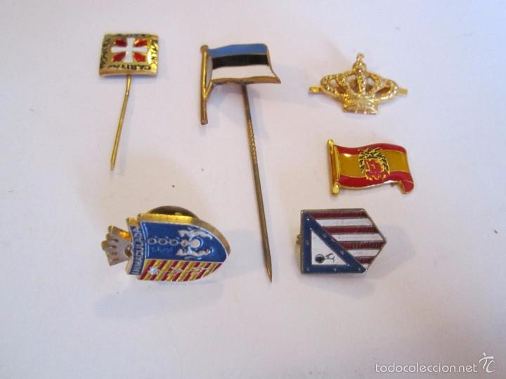 Trofeos y medallas: LOTE 6 INSIGNIAS - Foto 1