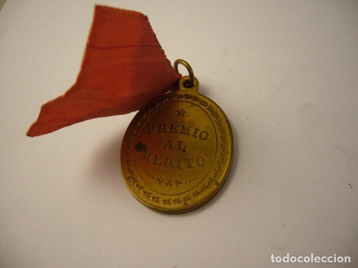 Trofeos y medallas: Medalla Premio al Merito - Foto 2