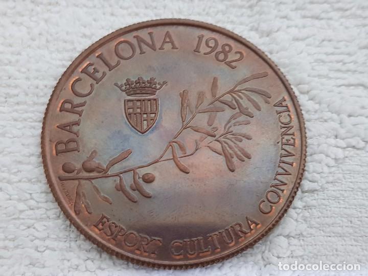 Trofeos y medallas: Medalla Ajuntament Barcelona 1982 - Foto 1