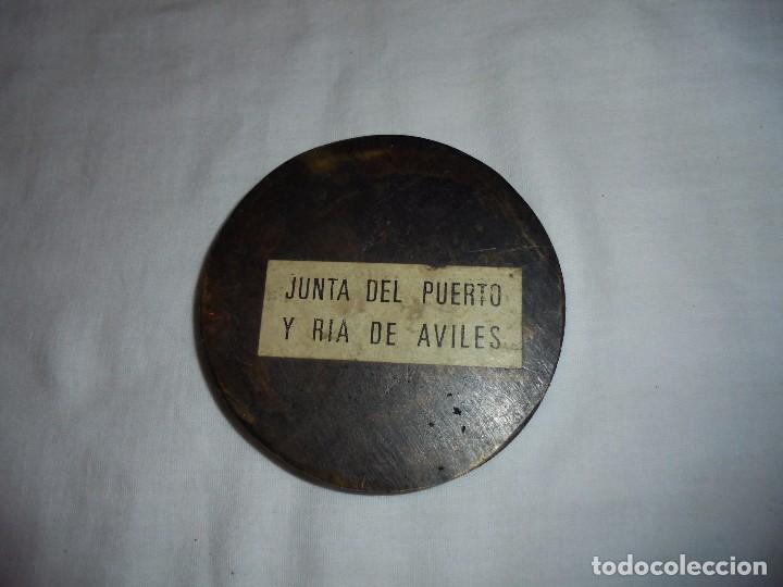 Trofeos y medallas: MEDALLA DE BRONCE JUNTA DEL PUERTO Y RIA DE AVILES - Foto 2