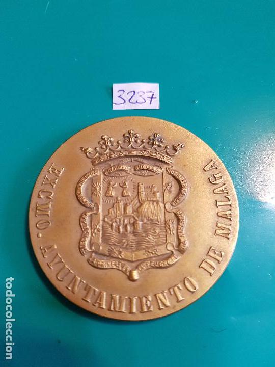 Trofeos y medallas: MEDALLA AYUNTAMIENTO DE MALAGA - Foto 1