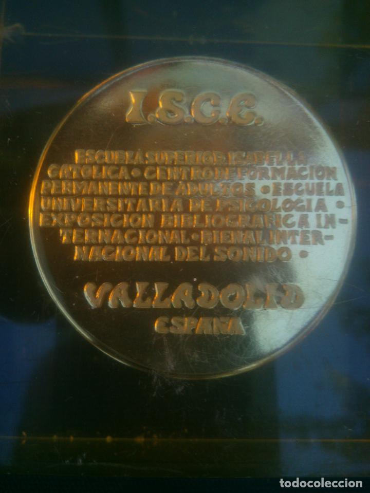 Trofeos y medallas: INSTITUTO SUPERIOR DE COMPLEMENTO DE ESTUDIOS VALLADOLID - Foto 2