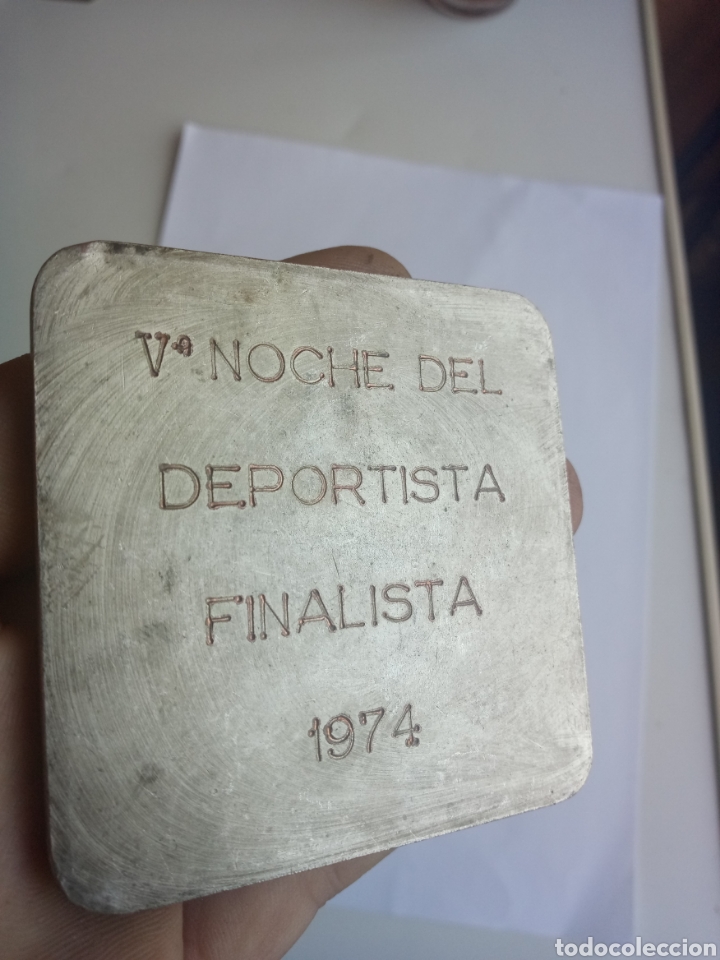 Trofeos y medallas: MEDALLA DEL 74 DEPORTE - Foto 2