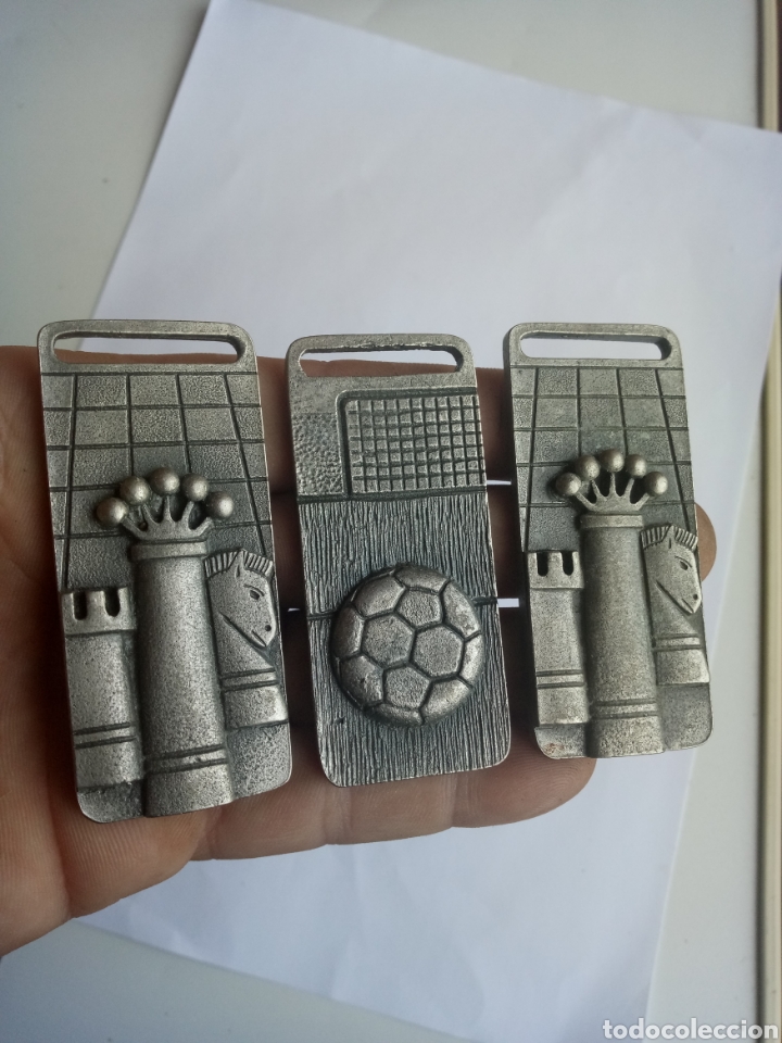 Trofeos y medallas: NI IDEA,PONE CURS 80-81 - Foto 1
