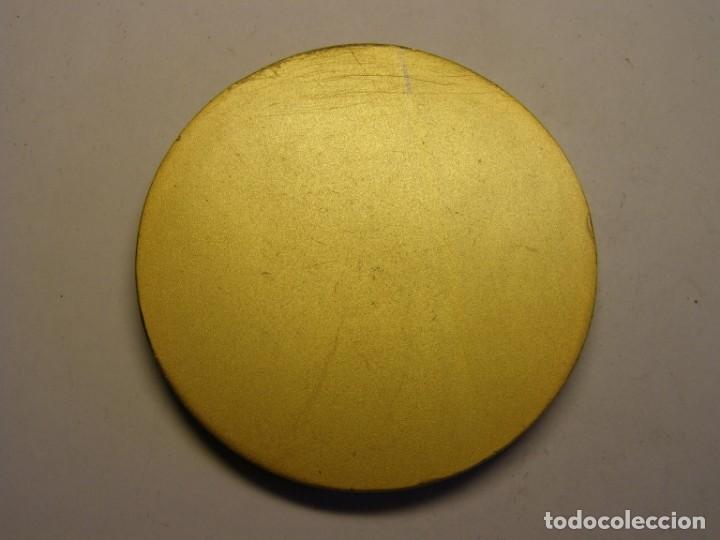 Trofeos y medallas: Medalla de futbol. - Foto 2