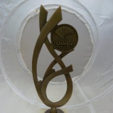Trofeos y medallas: TROFEO CONMEMORATIVO DE UNICAJA. Lote 321884103