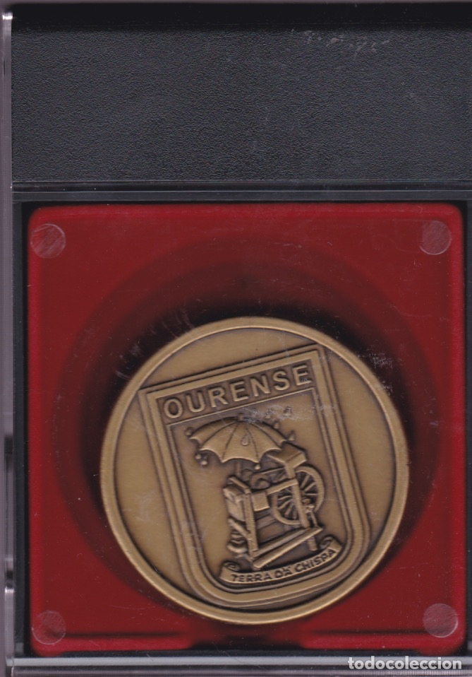 Trofeos y medallas: Medalla OURENSE- JUVENIA 2015 - Foto 1