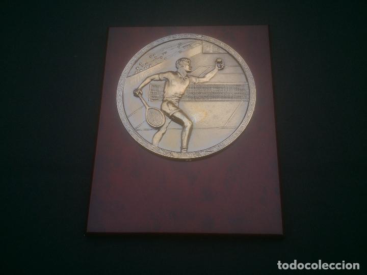 Trofeos y medallas: ANTIGUO TROFEO METOPA DE TENIS - Foto 3