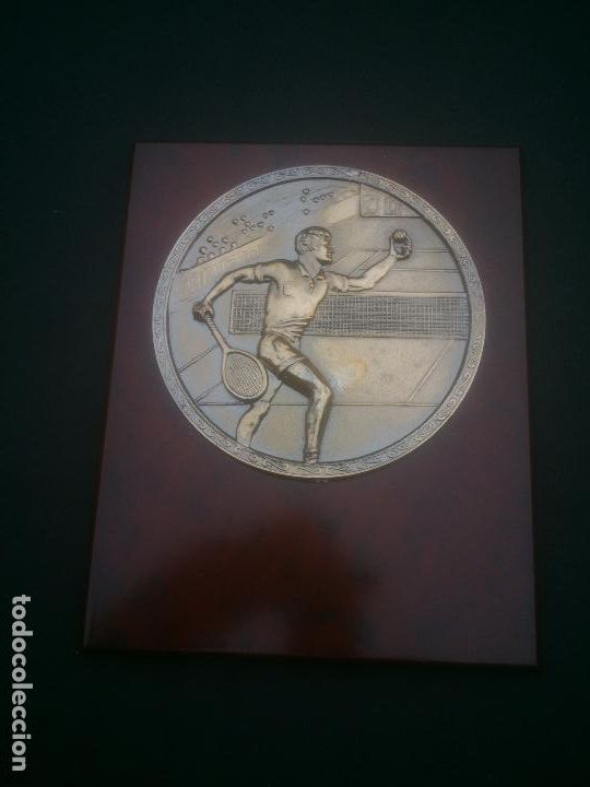 Trofeos y medallas: ANTIGUO TROFEO METOPA DE TENIS - Foto 1
