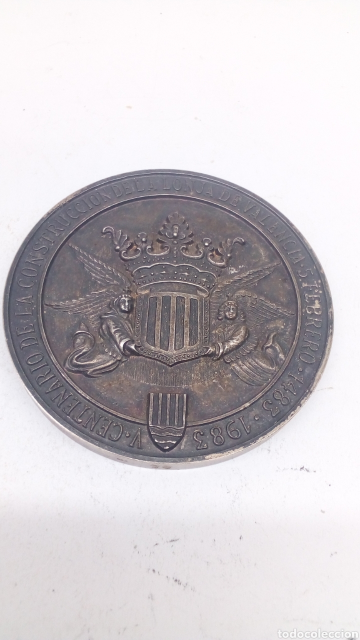 Trofeos y medallas: MEDALLA DE PLATA DEL V CENTENARIO DE LA CONSTRUCCION DE LA LONJA DE VALENCIA-UNICA - Foto 1