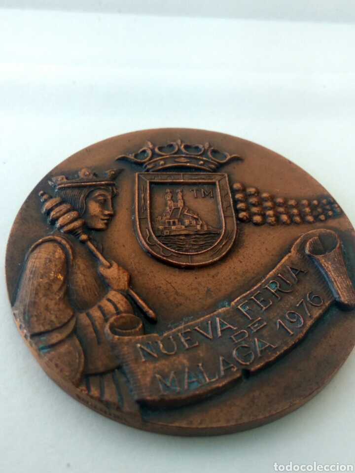 Trofeos y medallas: MEDALLA DE LA NUEVA FERIA M&Aacute;LAGA 1976 - Foto 3