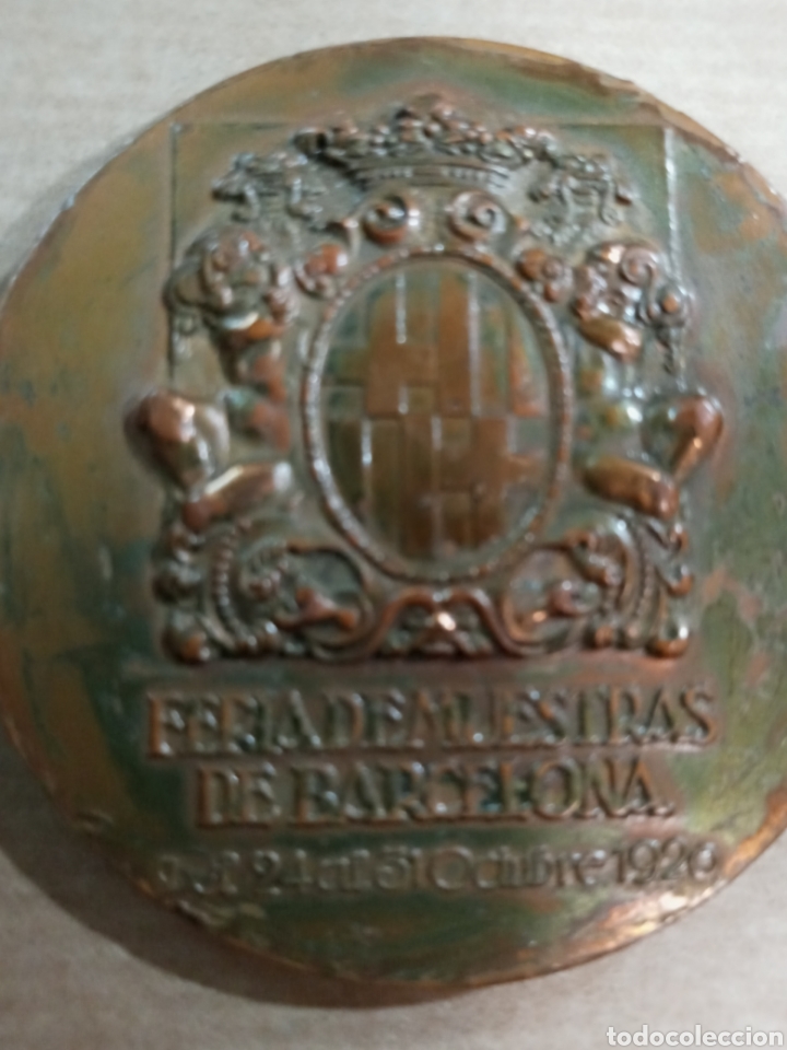 Trofeos y medallas: MEDALLA FERIA MUESTRAS BARCELONA CINCUENTENARIO 1920 - 1970 - Foto 2 - 209288727