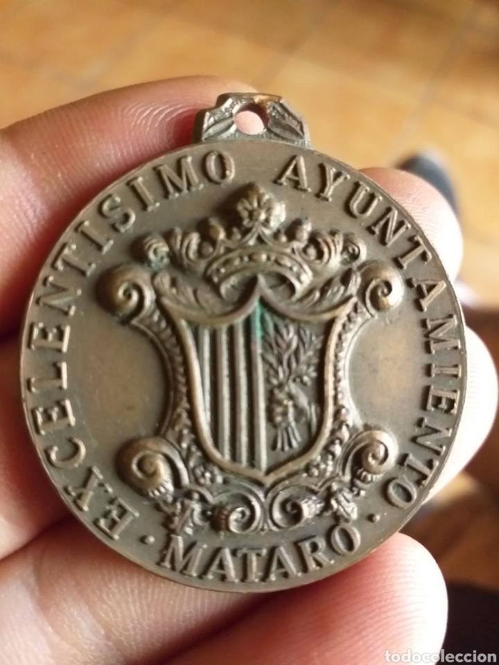 Trofeos y medallas: MEDALLA EXCELENTISIMO AYUNTAMIENTO MATARO - Foto 3