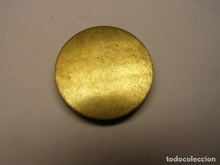 Trofeos y medallas: Insignia o get&oacute;n de Barcelona. - Foto 2