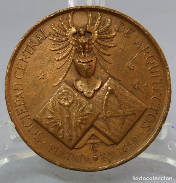 Trofeos y medallas: Medalla de bronce Sociedad Central de Arquitectos fundada en 1849 - Foto 2